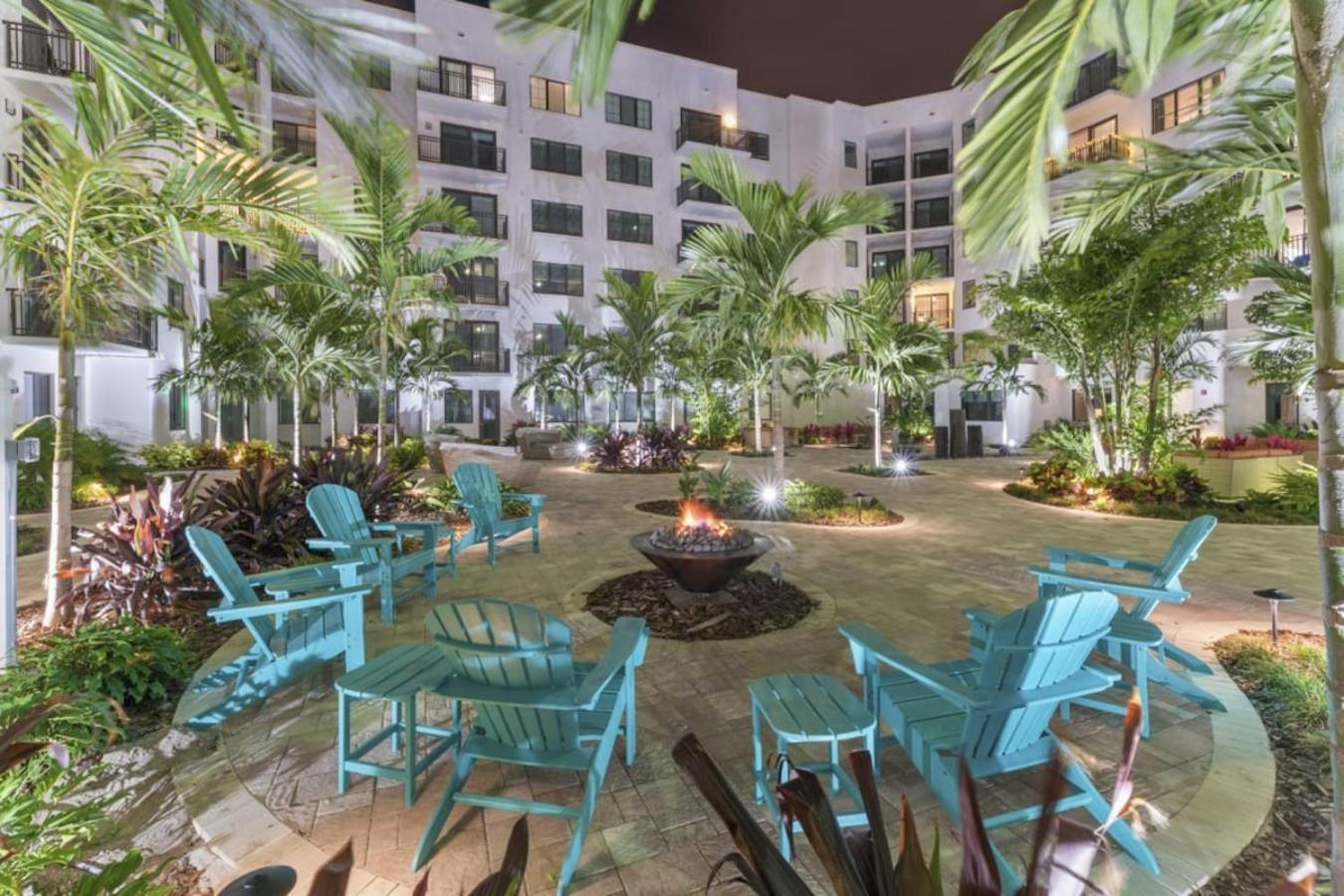 Apartment Sunny Haven 2 Bedroom Unit In Boynton With Parking