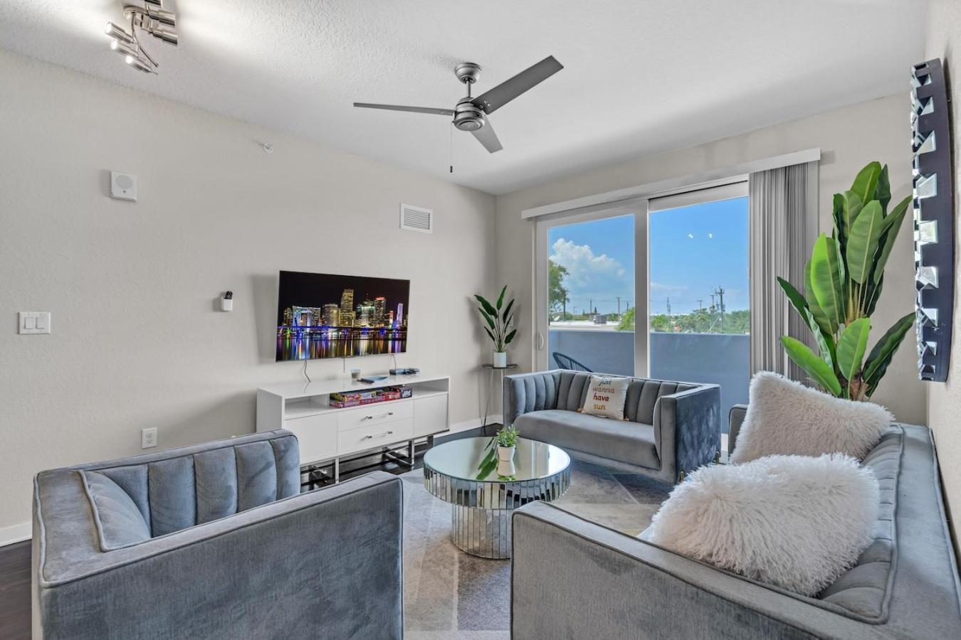 Sunny Haven 2 Bedroom Unit In Boynton With Parking * Boynton Beach
